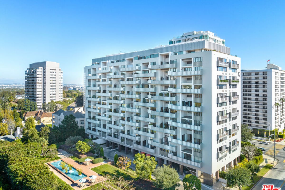 10375 Wilshire Boulevard 14HK, Los Angeles, CA 90024 — photo 1 of 23