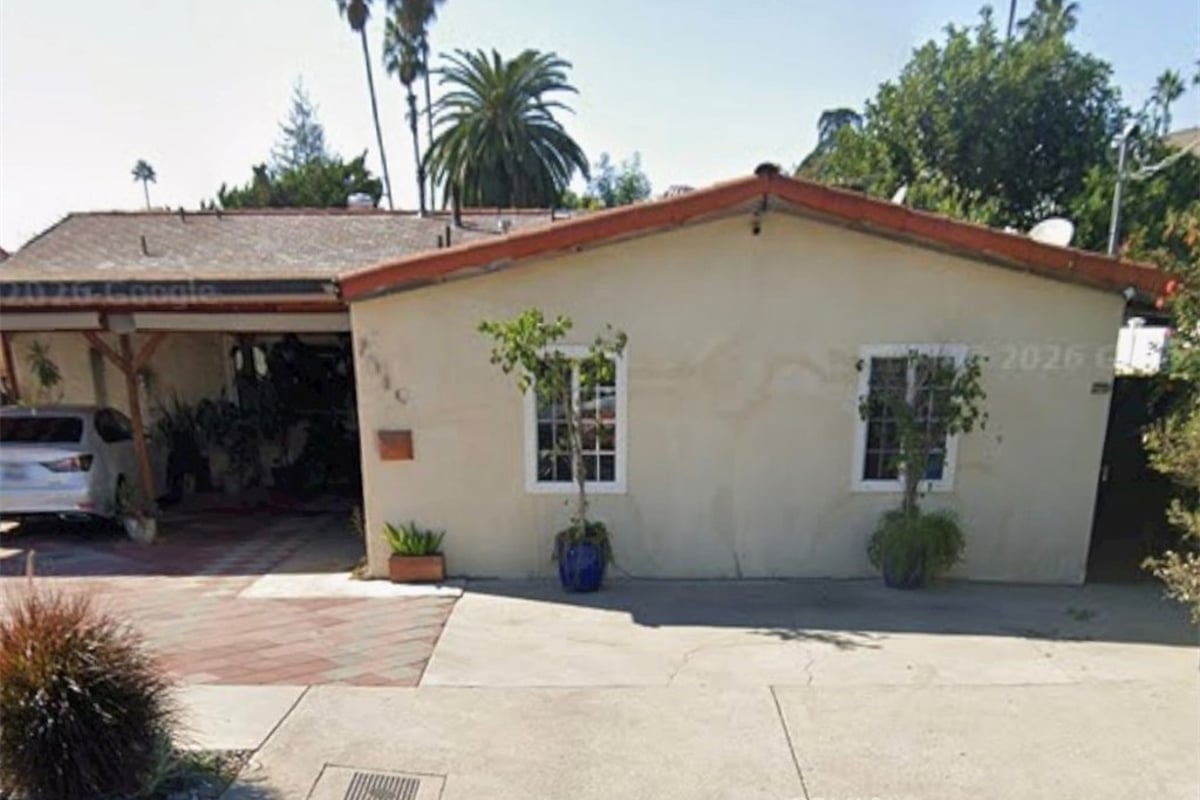 7349 Zombar, Los Angeles, CA 91406 — photo 1 of 7