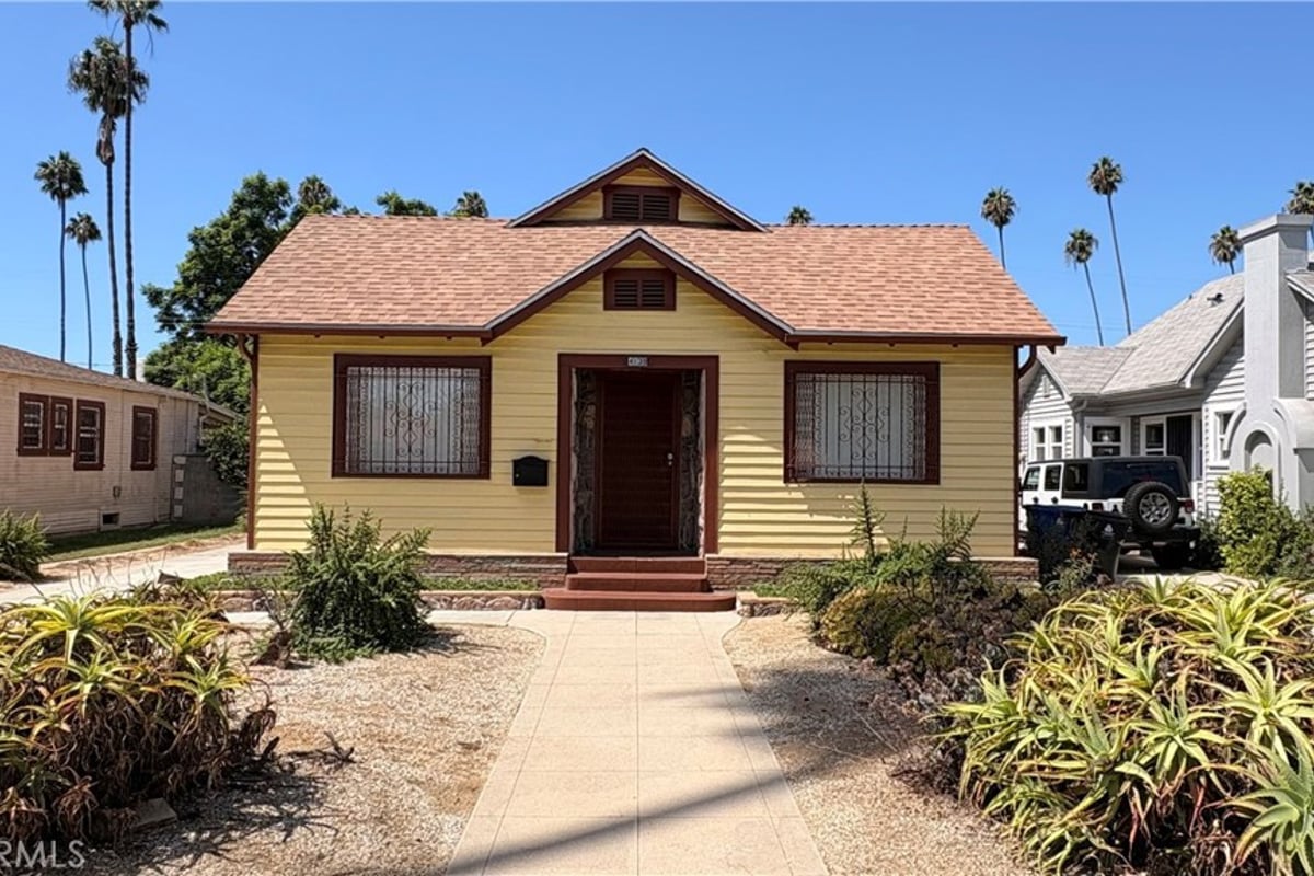 4139 2nd Ave, Los Angeles, CA 90008 — photo 1 of 16