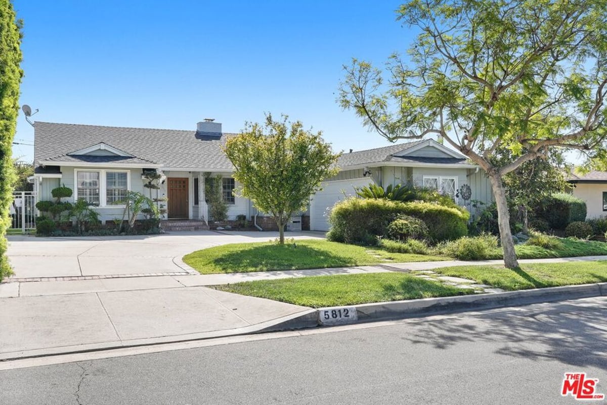 5812 S Garth Avenue, Los Angeles, CA 90056 — photo 1 of 56