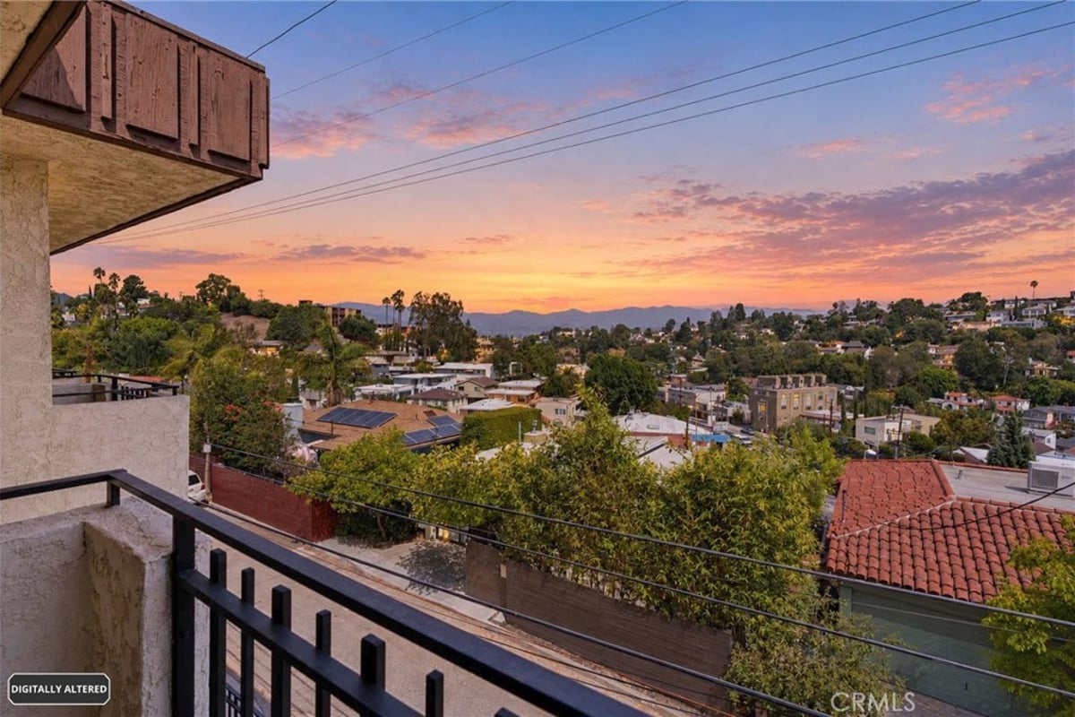 2431 Claremont, Los Angeles, CA 90027 — photo 1 of 72