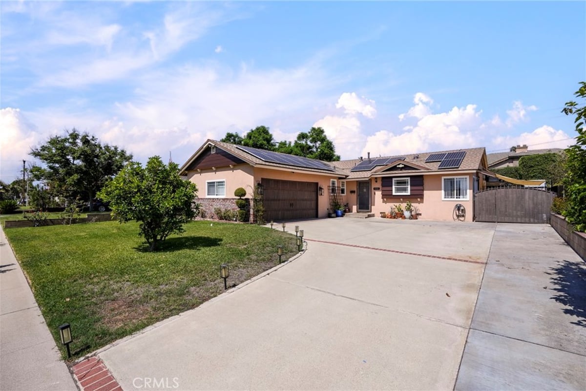 431 E Dexter Street, Covina, CA 91723 — photo 1 of 35