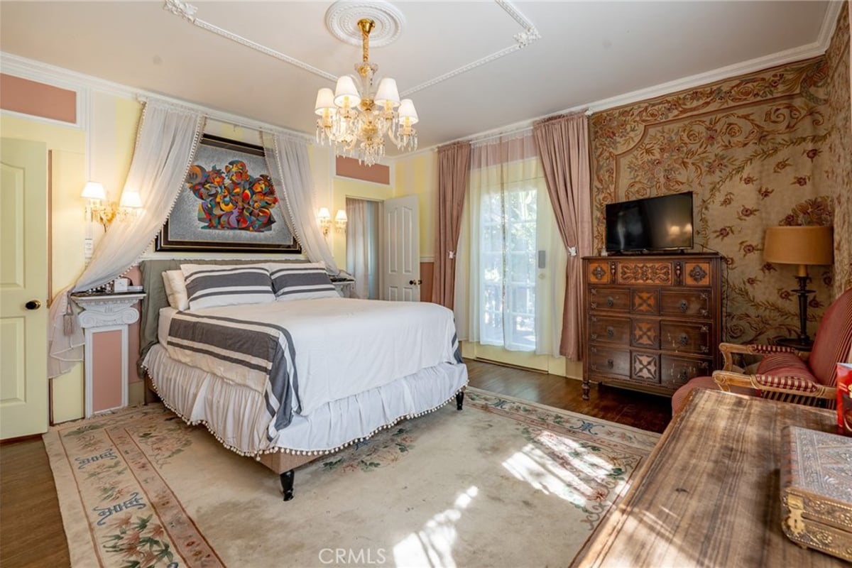 1900 Taft, Los Angeles, CA 90068 — photo 1 of 52