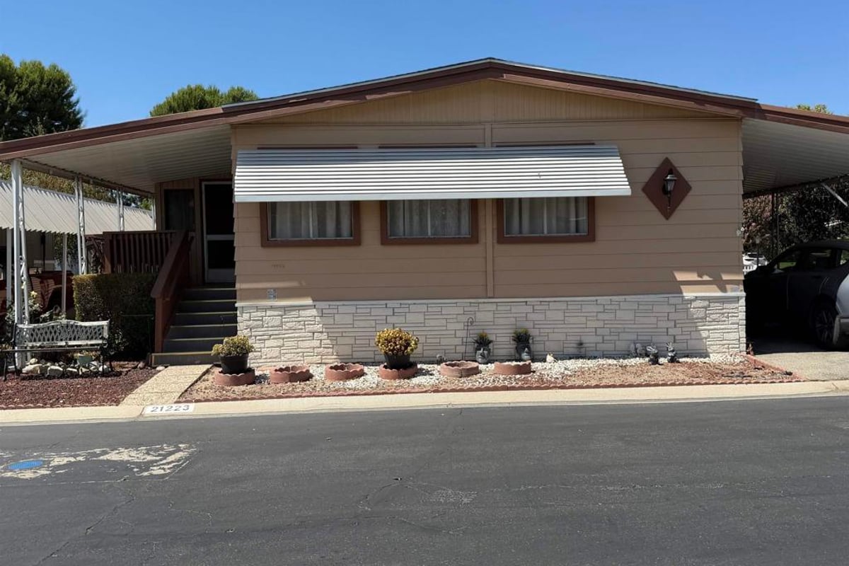 21223 Jimpson Way, Canyon Country, CA 91351 — photo 1 of 33