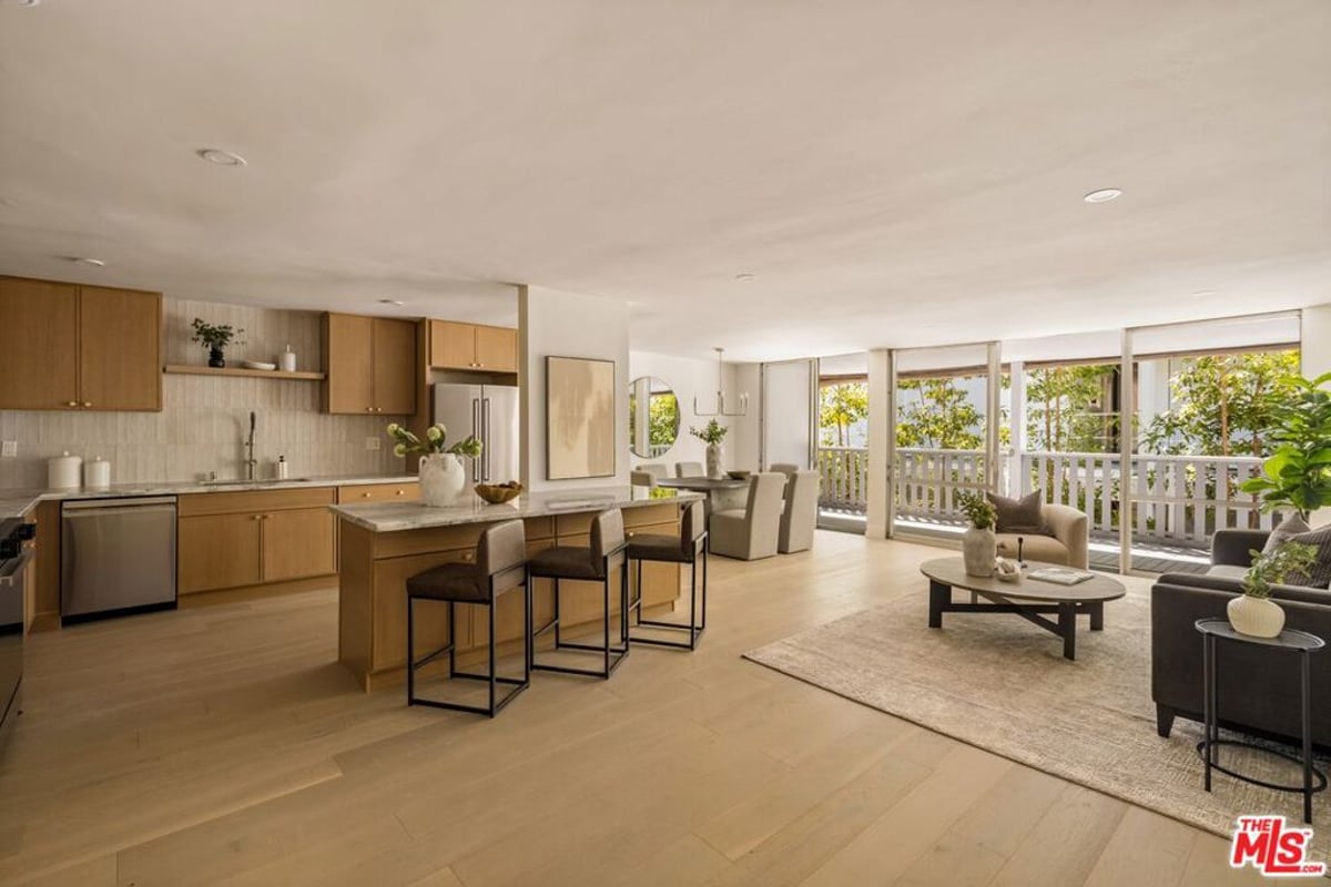 848 N Kings Road 208, West Hollywood, CA 90069 — photo 1 of 52