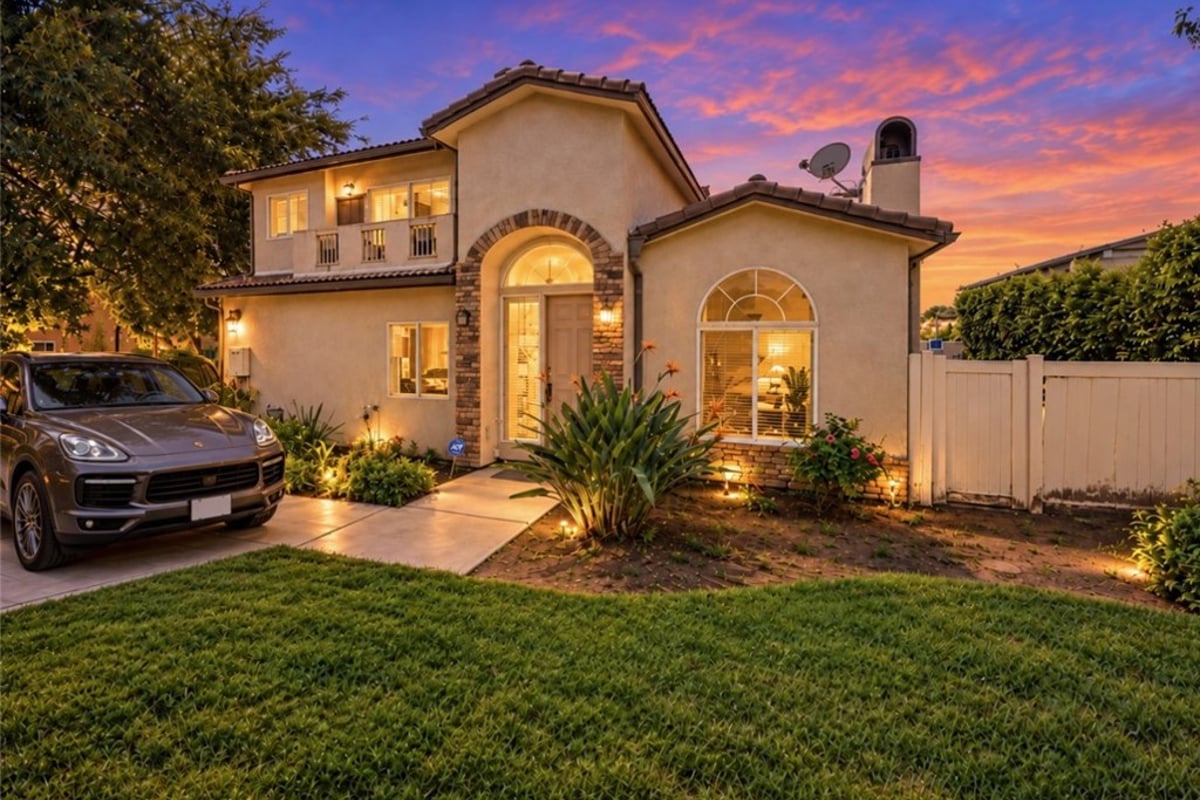 14661 oak road, Sylmar, CA 91342 — photo 1 of 23