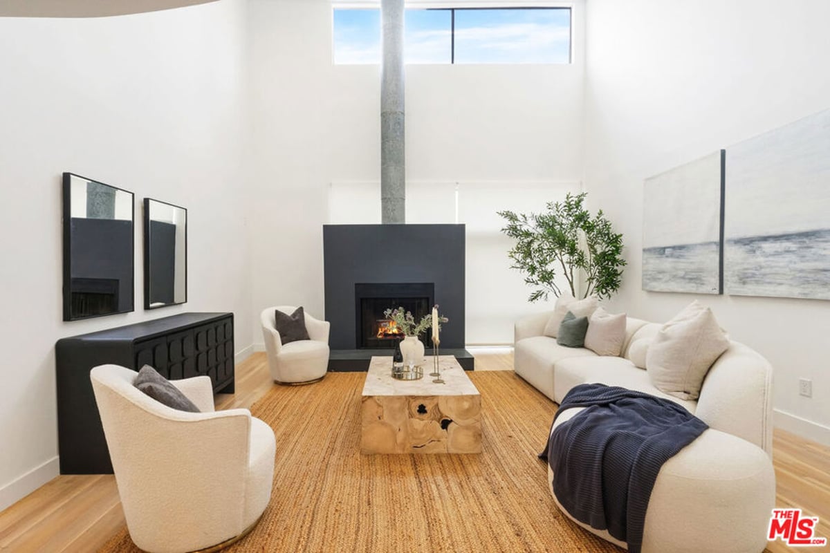 11711 Brookhaven Avenue 3, Los Angeles, CA 90064 — photo 1 of 30