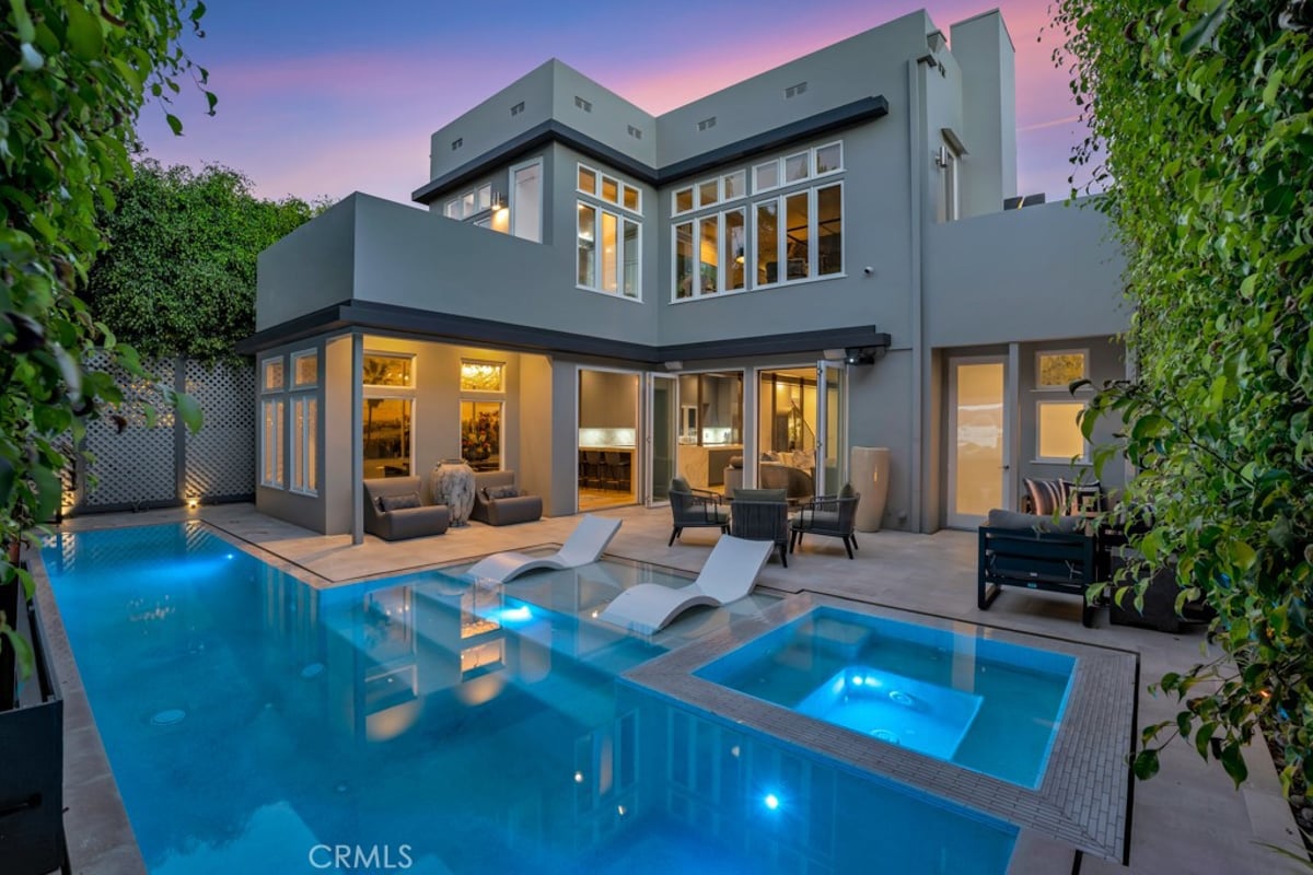 8719 Rosewood Avenue, West Hollywood, CA 90048 — photo 1 of 38