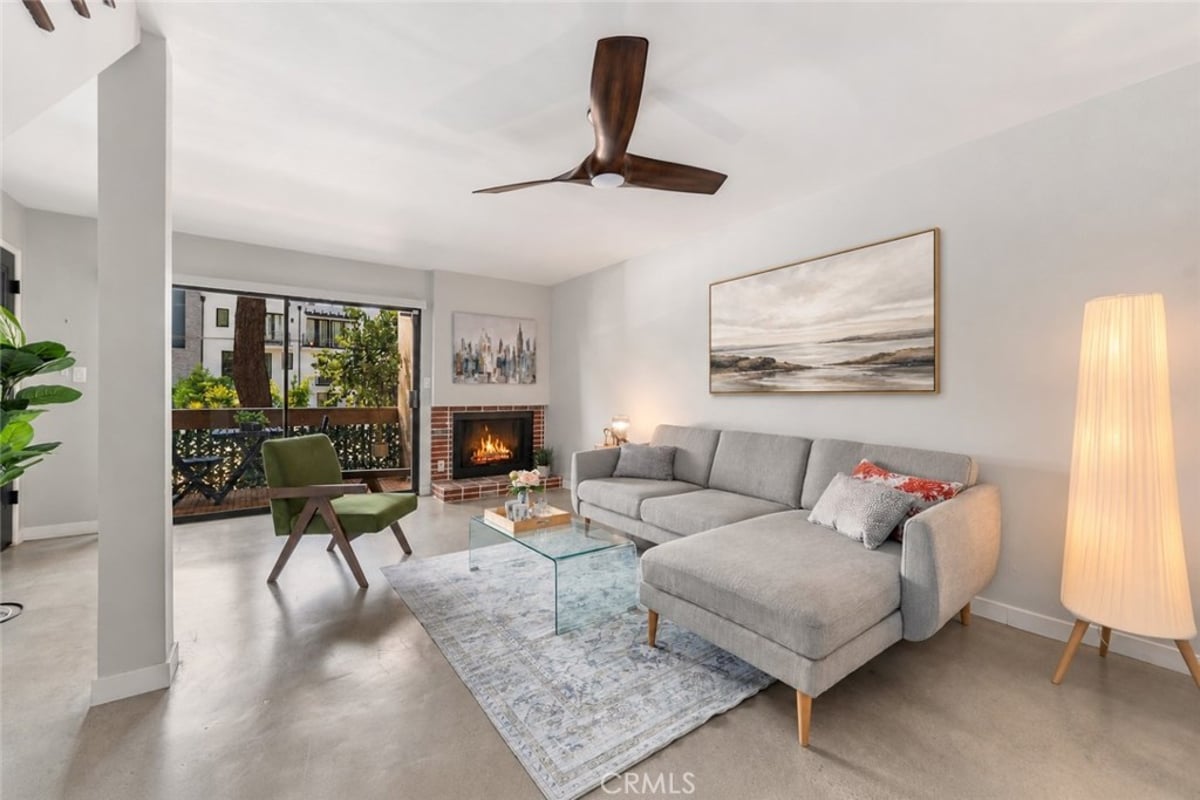 15207 Magnolia Boulevard 119, Sherman Oaks, CA 91403 — photo 1 of 54