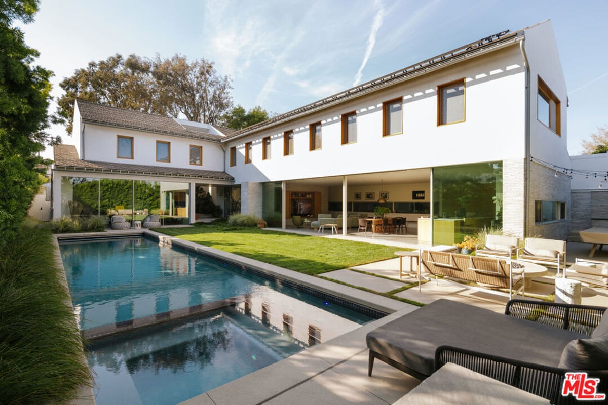 3062 Queensbury Drive, Los Angeles, CA 90064 — photo 1 of 33