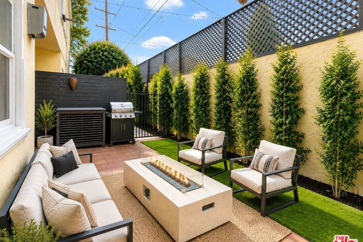 1050 N Edinburgh Avenue 103, West Hollywood, CA 90046 — photo 1 of 26