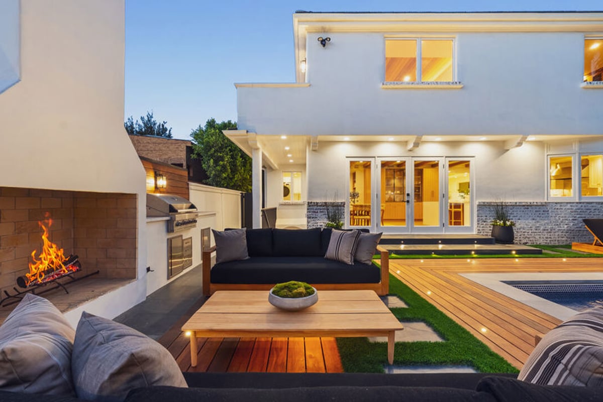 310 22nd Street, Santa Monica, CA 90402 — photo 1 of 42