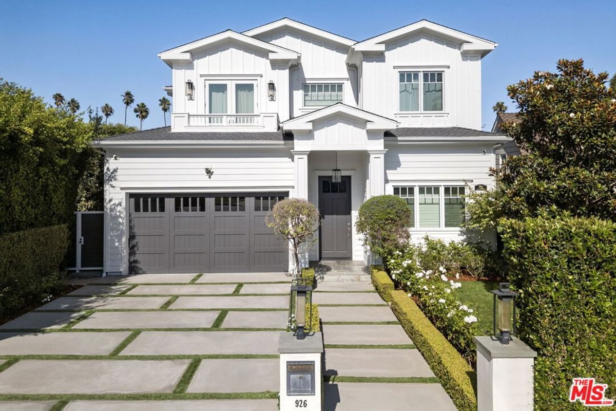 926 S Gretna Green, Los Angeles, CA 90049 — photo 1 of 39