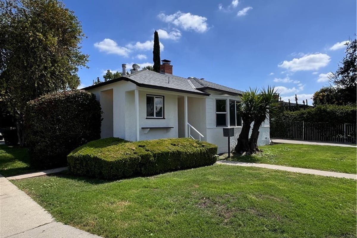 6724 Wynne Avenue, Reseda, CA 91335 — photo 1 of 22