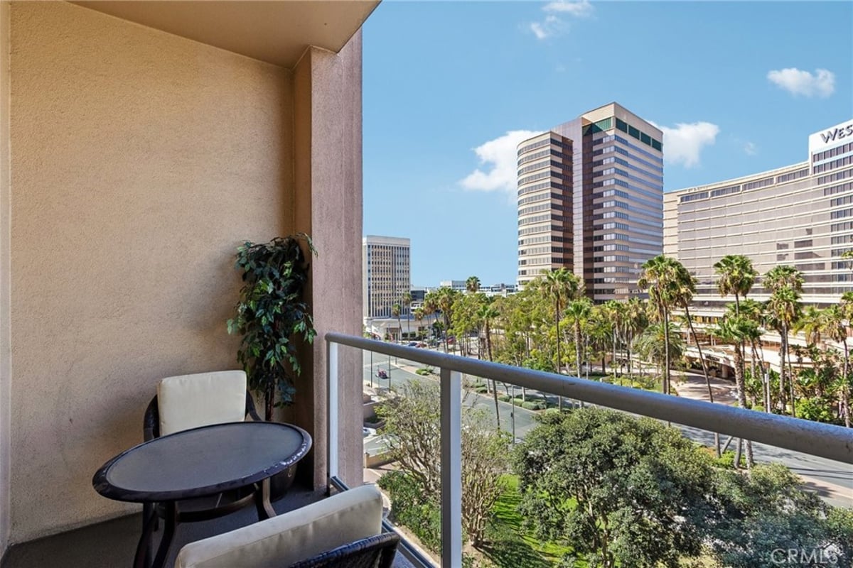 388 E Ocean Boulevard 709, Long Beach, CA 90802 — photo 1 of 31