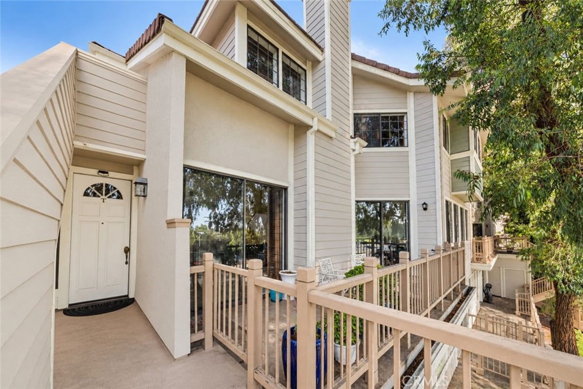 2551 Plaza Del Amo T, Torrance, CA 90503 — photo 1 of 33