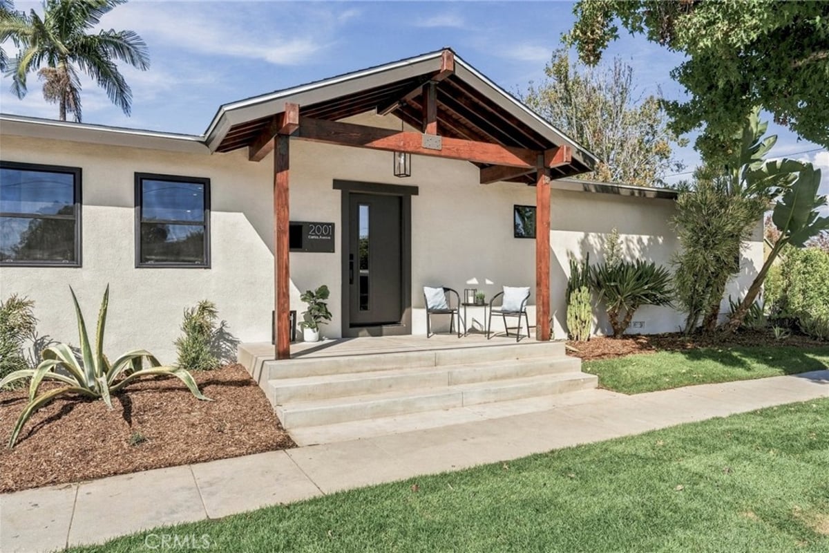 2001 Carfax, Long Beach, CA 90815 — photo 1 of 45