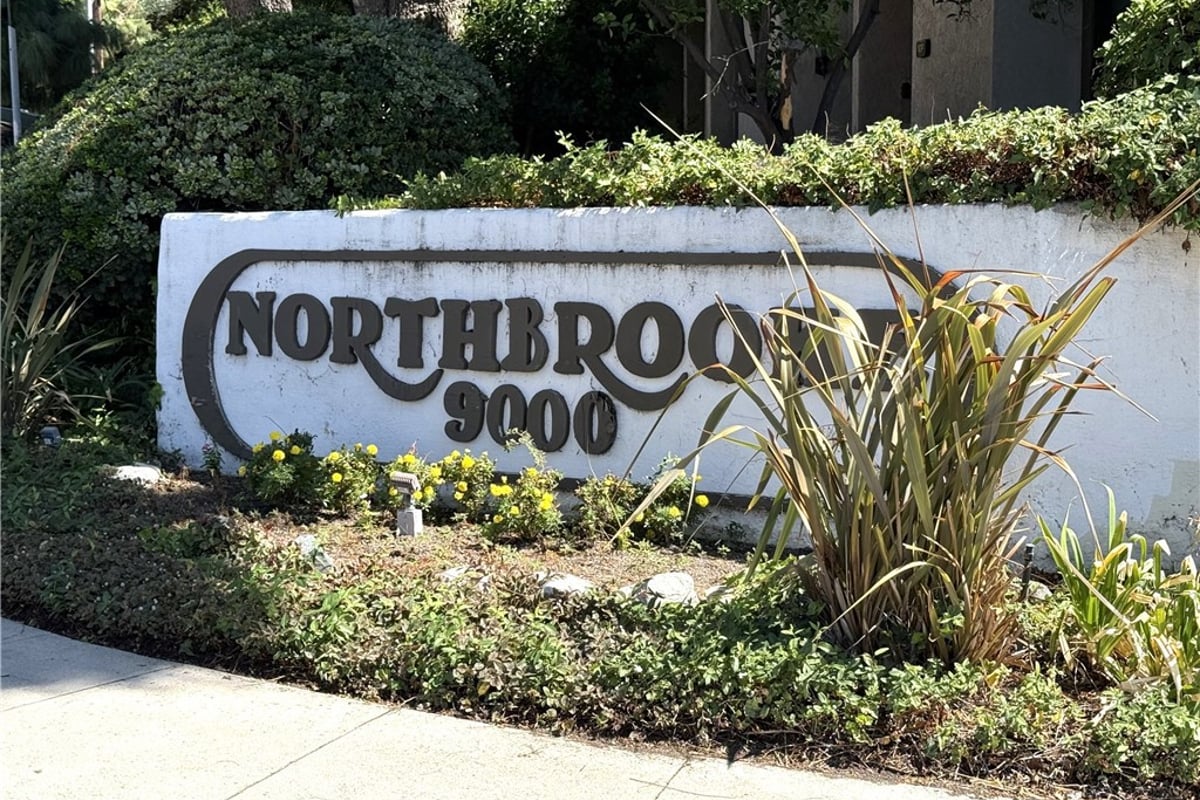 9000 Vanalden Avenue 158, Northridge, CA 91324 — photo 1 of 32