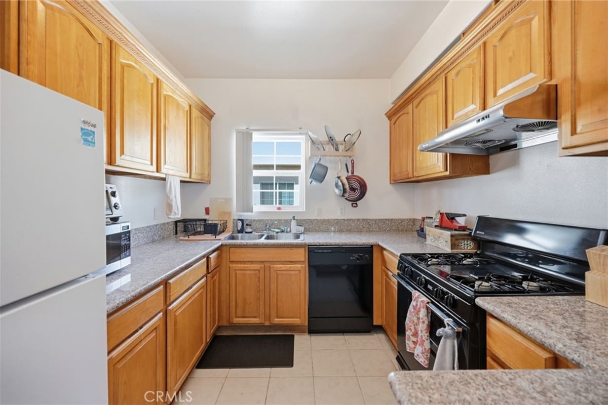 3711 Baldwin Street 1205, Los Angeles, CA 90031 — photo 1 of 16