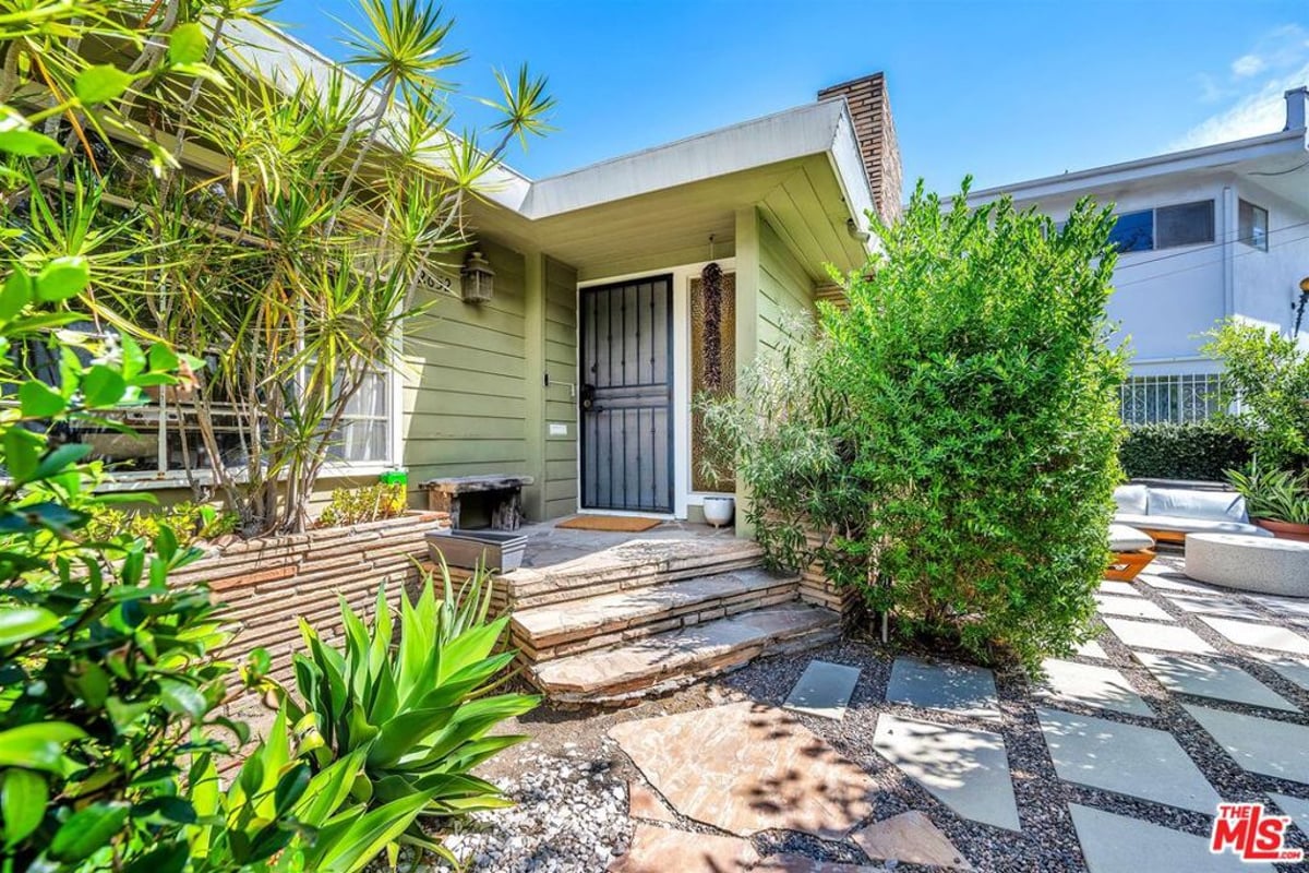 2652 N Beachwood Drive, Los Angeles, CA 90068 — photo 1 of 42