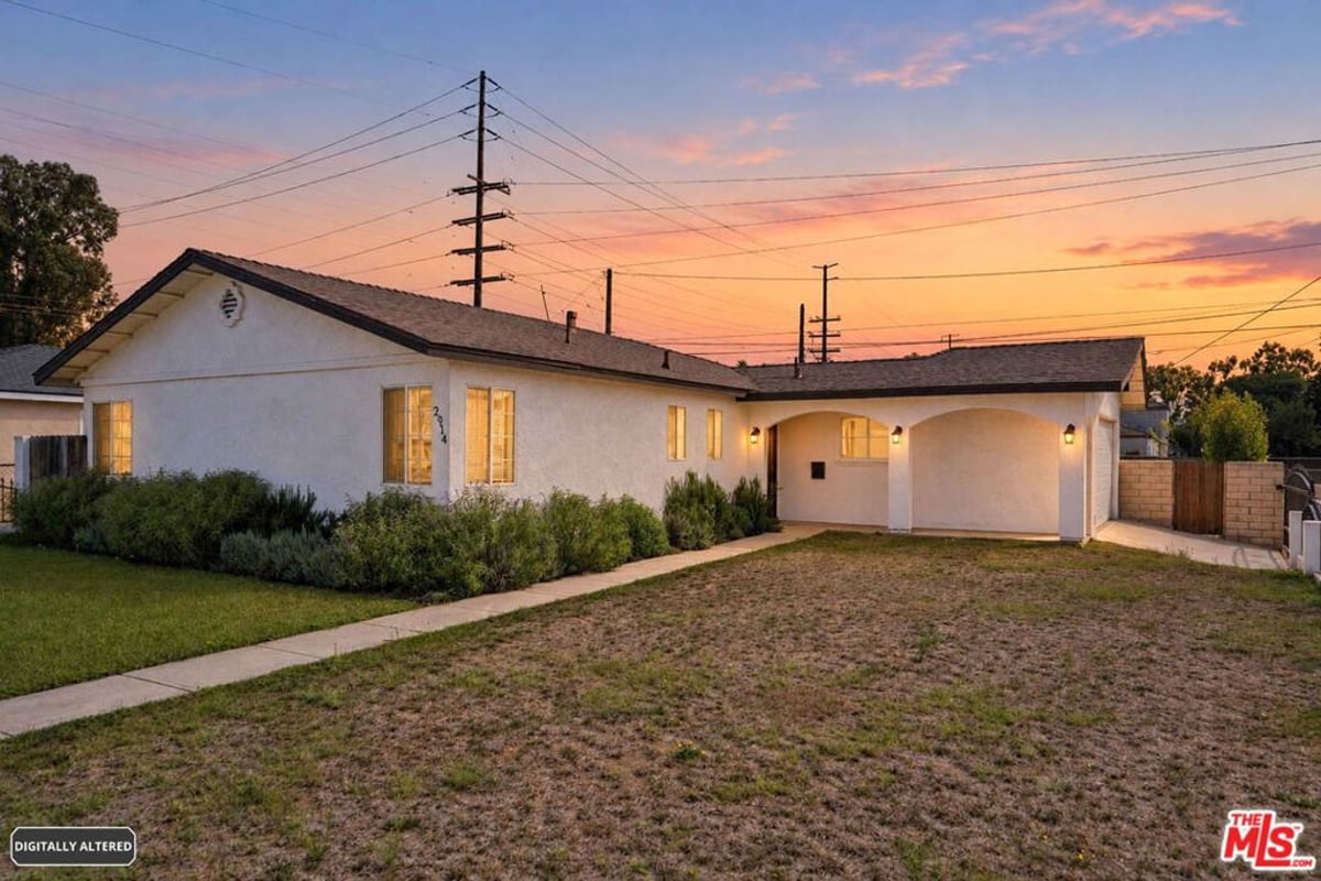 2914 Paula Street, Oxnard, CA 93033 — photo 1 of 35