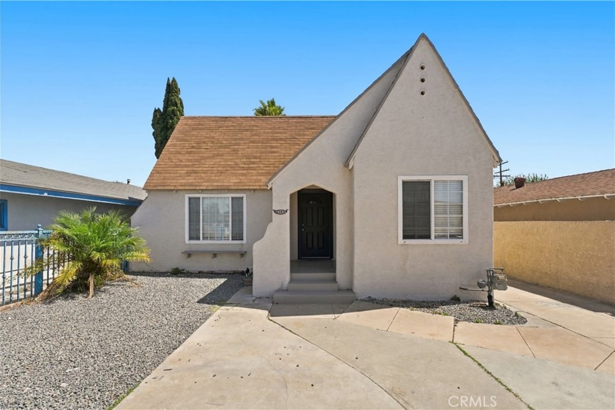 1264 S Arizona Avenue, Los Angeles, CA 90022 — photo 1 of 28