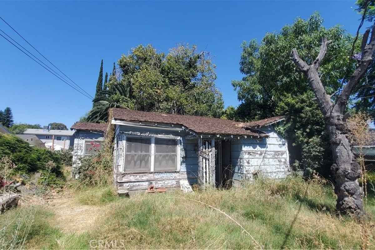 7347 De Soto, Los Angeles, CA 91303 — photo 1 of 29