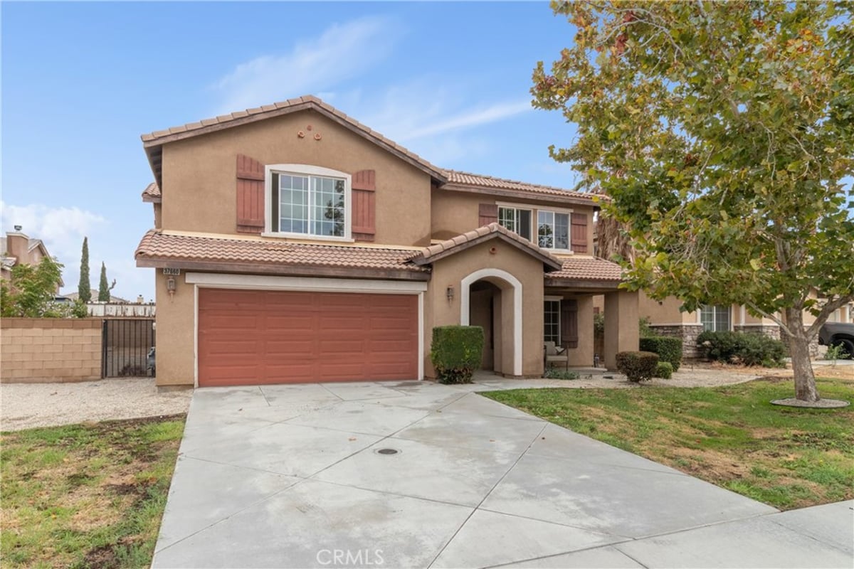 37660 Newbury, Palmdale, CA 93552 — photo 1 of 39