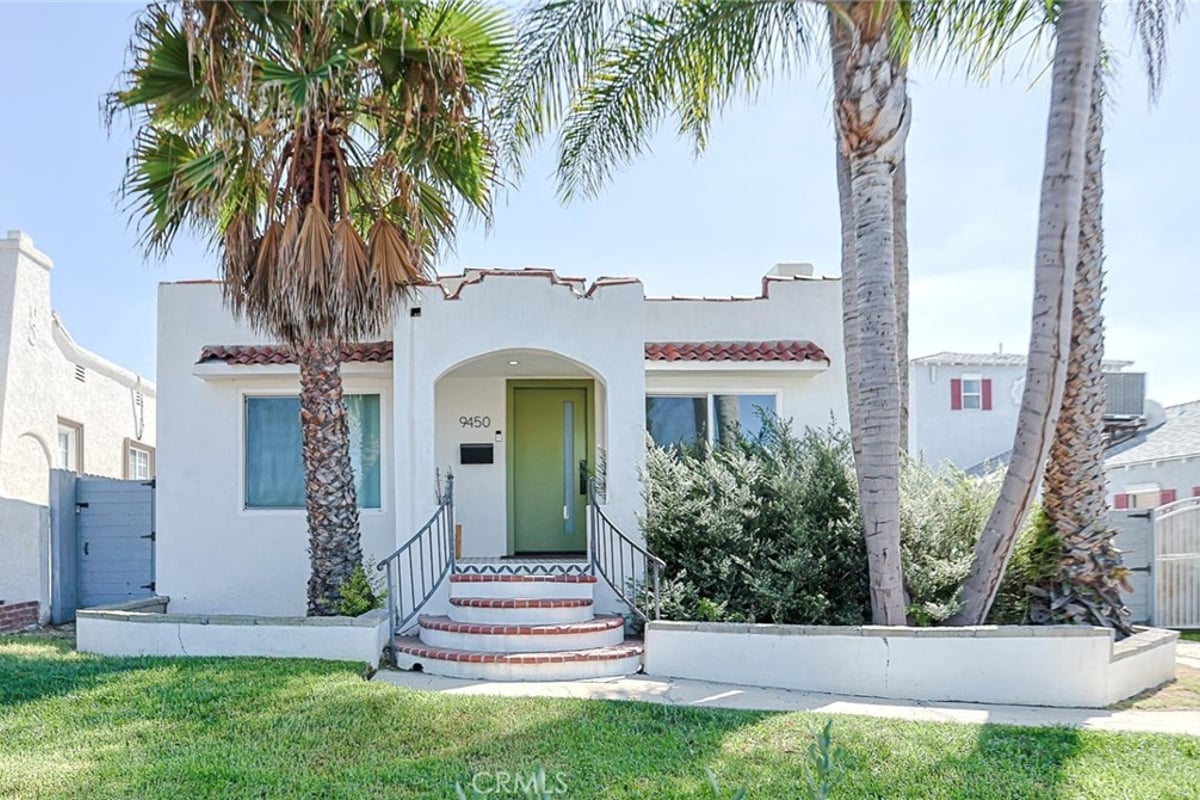 9450 S Harvard, Los Angeles, CA 90047 — photo 1 of 39