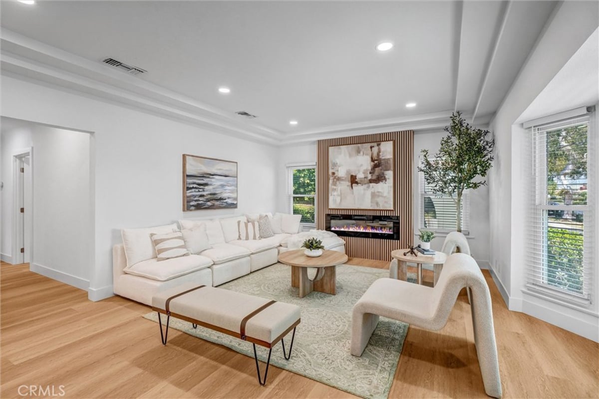 3637 Virginia Road, Los Angeles, CA 90016 — photo 1 of 39