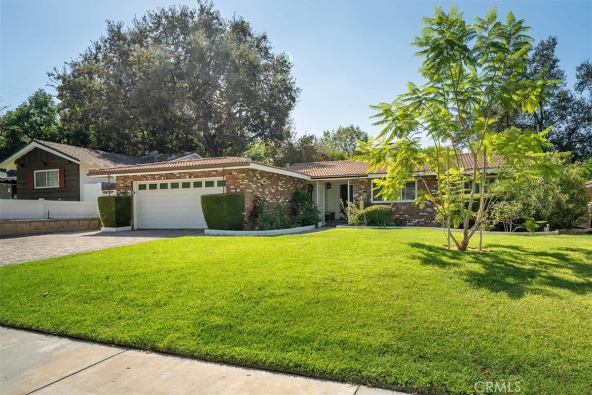25065 Highspring Avenue, Newhall, CA 91321 — photo 1 of 31