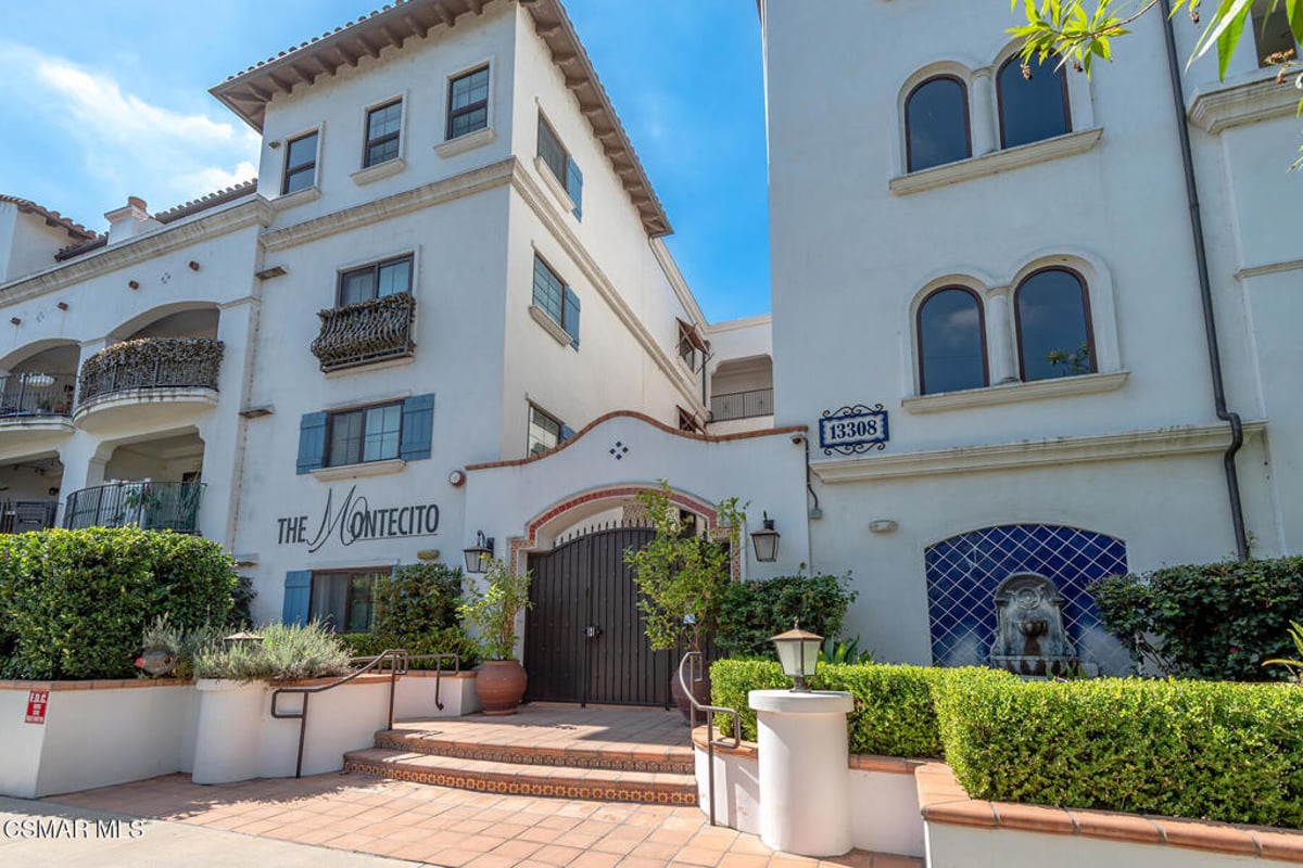13308 Valleyheart Drive 404, Sherman Oaks, CA 91423 — photo 1 of 23