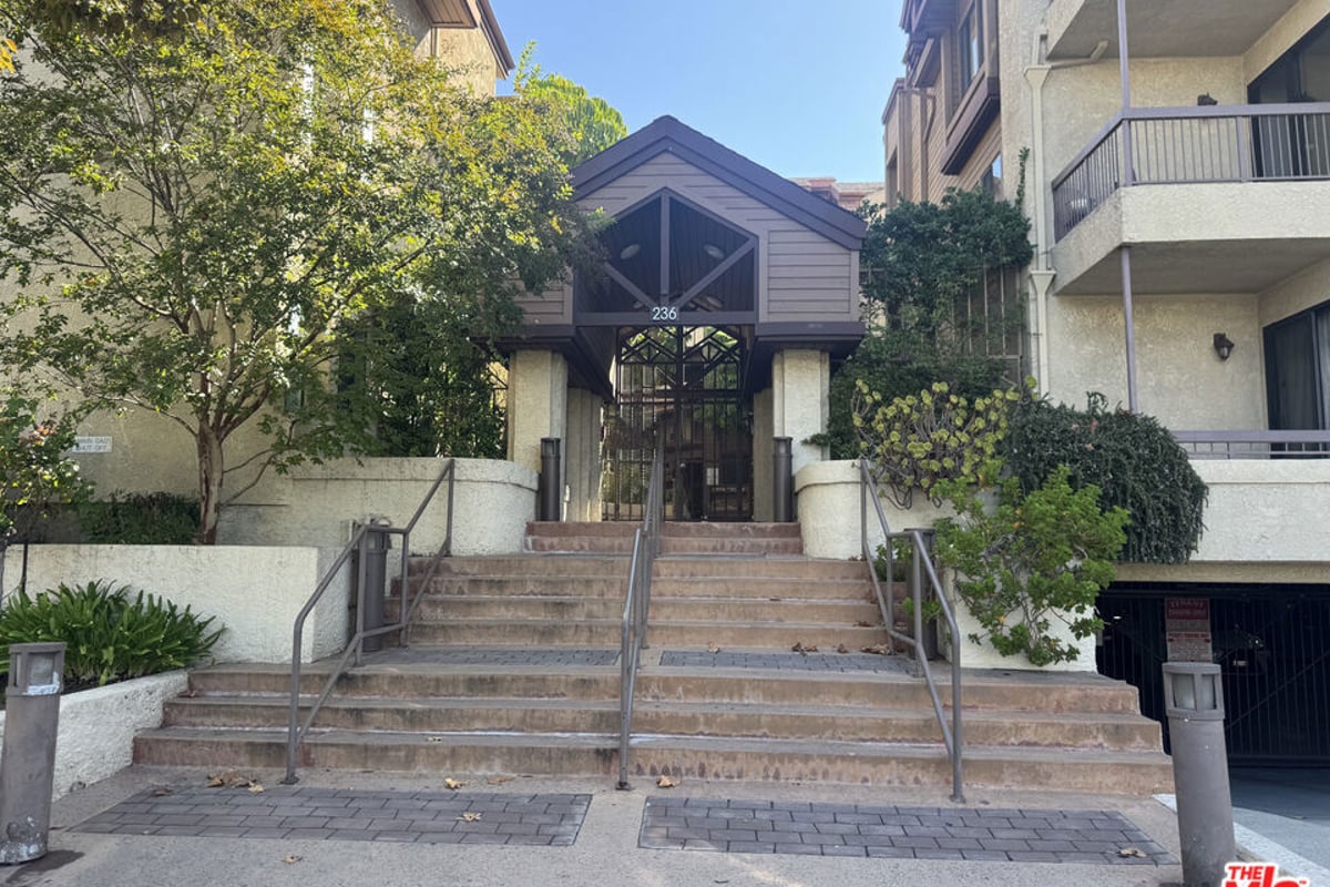 236 N Louise Street 204, Glendale, CA 91206 — photo 1 of 38