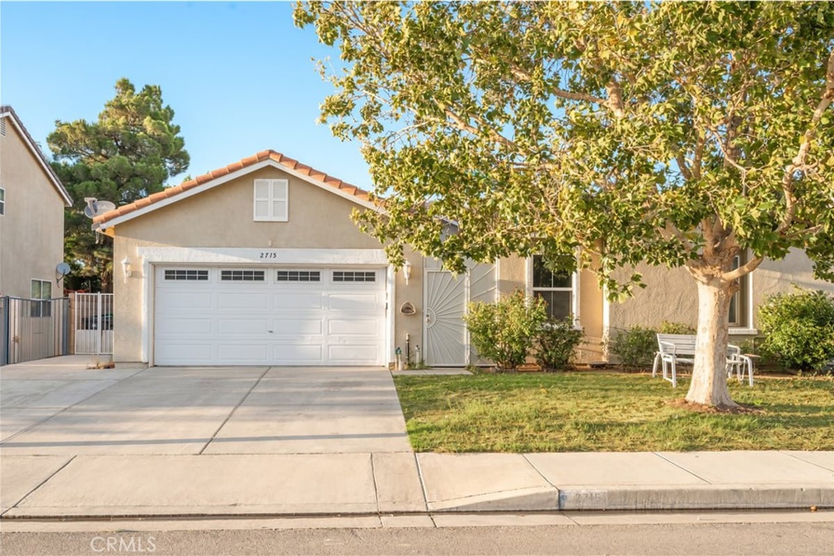 2715 E Avenue J6, Lancaster, CA 93535 — photo 1 of 48