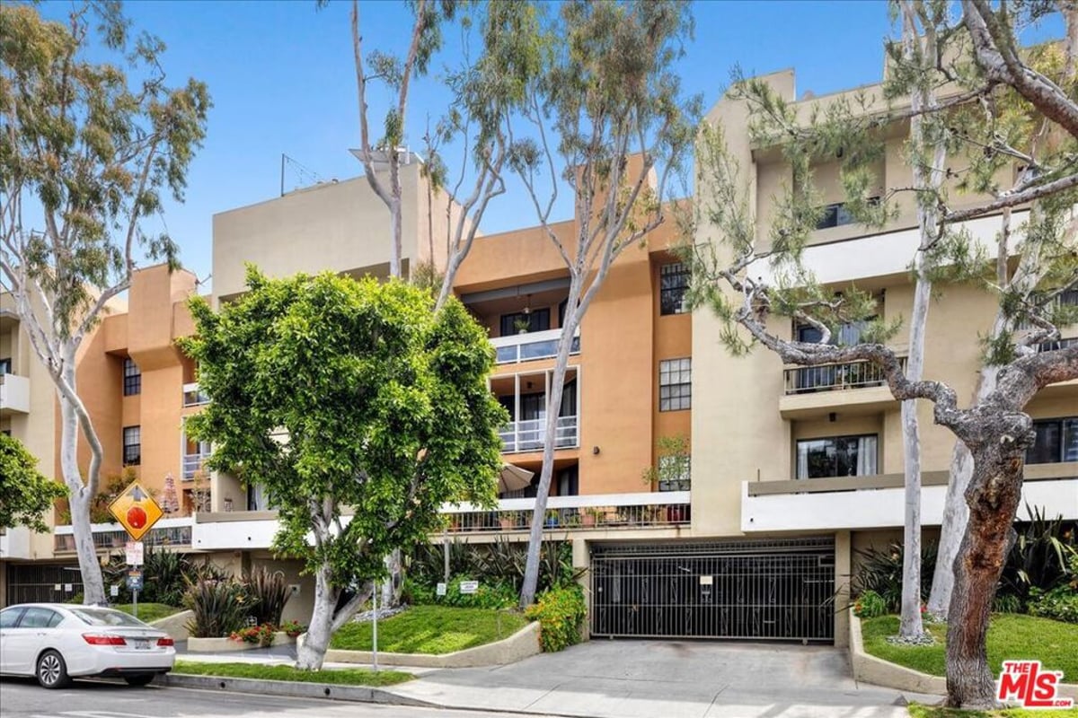 740 N Kings Road 114, West Hollywood, CA 90069 — photo 1 of 34