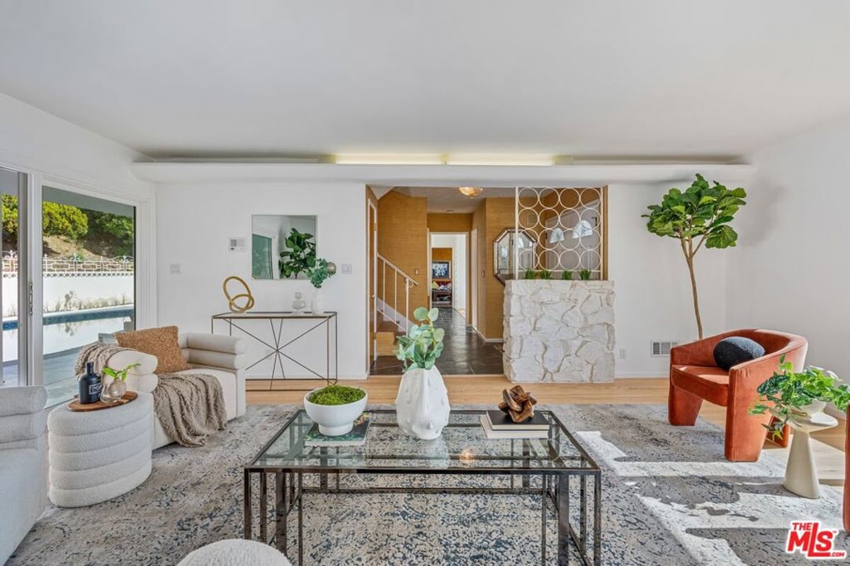 4799 Bonvue Avenue, Los Angeles, CA 90027 — photo 1 of 33