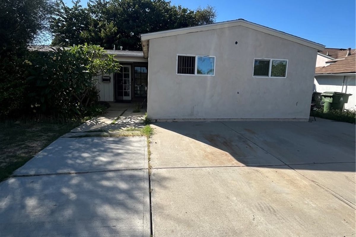 6929 Calvin, Reseda, CA 91335 — photo 1 of 9