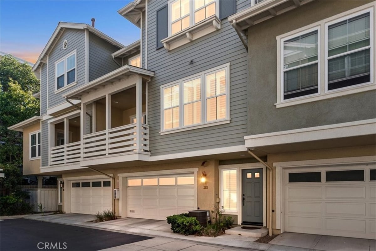 1800 Oak Street 319, Torrance, CA 90501 — photo 1 of 37