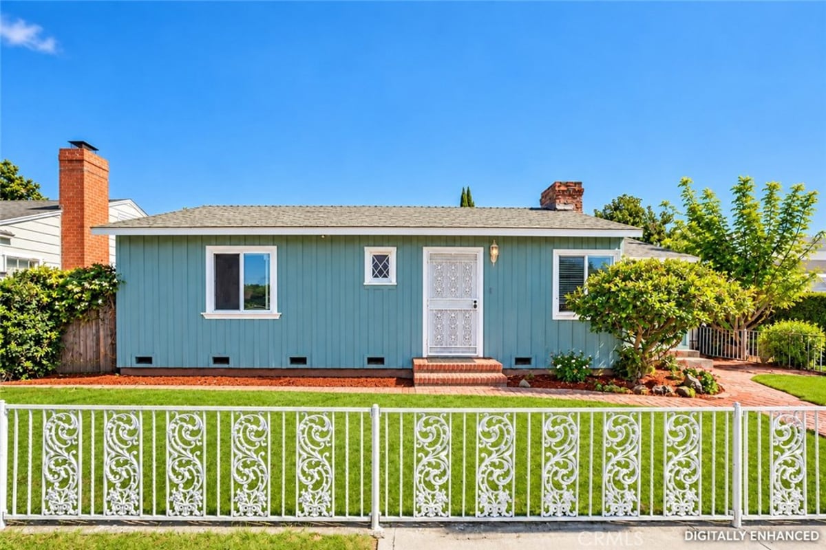 1974 Daisy, Long Beach, CA 90806 — photo 1 of 27