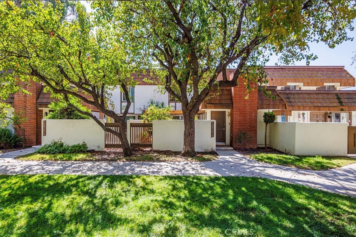 10415 Larwin, Chatsworth, CA 91311 — photo 1 of 38