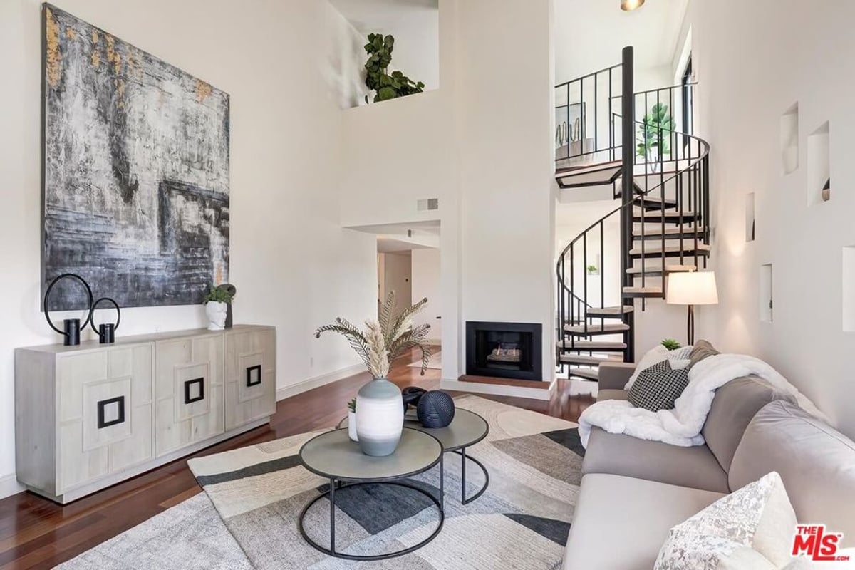 909 N Sierra Bonita Avenue 314, Los Angeles, CA 90046 — photo 1 of 28