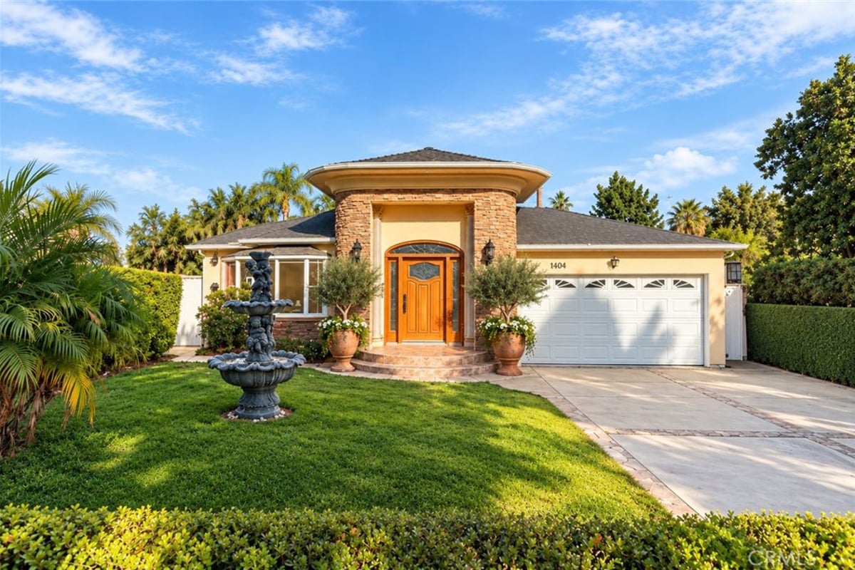 1404 N Naomi Street, Burbank, CA 91505 — photo 1 of 56