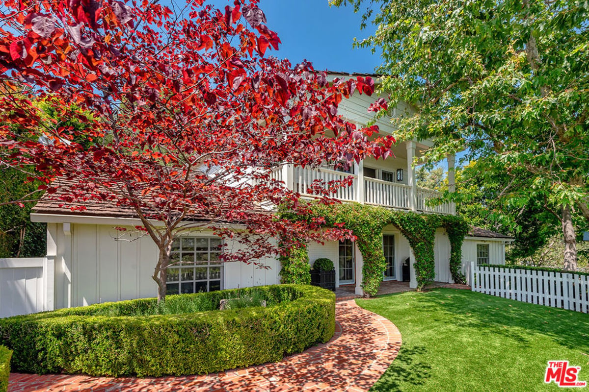 11532 Thurston Circle, Los Angeles, CA 90049 — photo 1 of 36