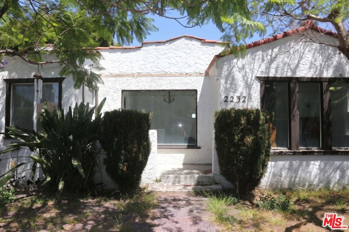 2230 S Ridgeley Drive, Los Angeles, CA 90016 — photo 1 of 28
