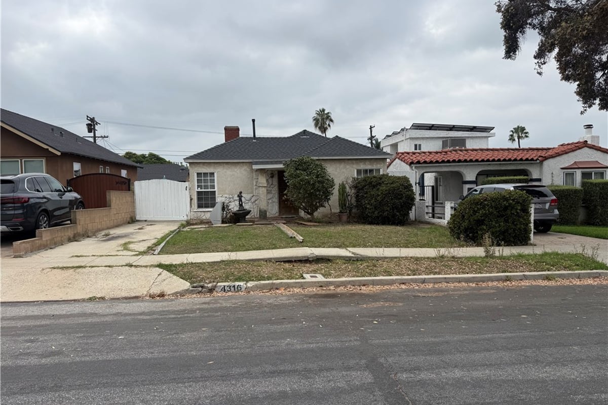4316 W 59th Street, Los Angeles, CA 90043 — photo 1 of 1