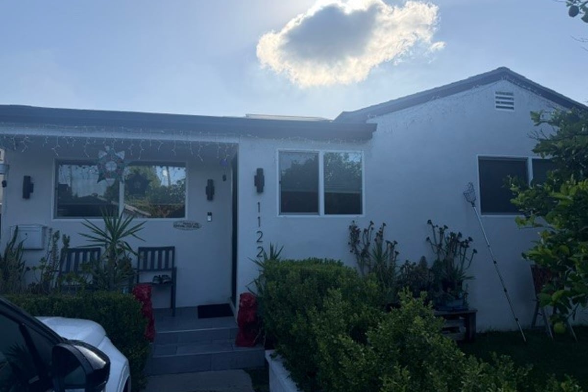 1122 N Beachwood, Burbank, CA 91506 — photo 1 of 5