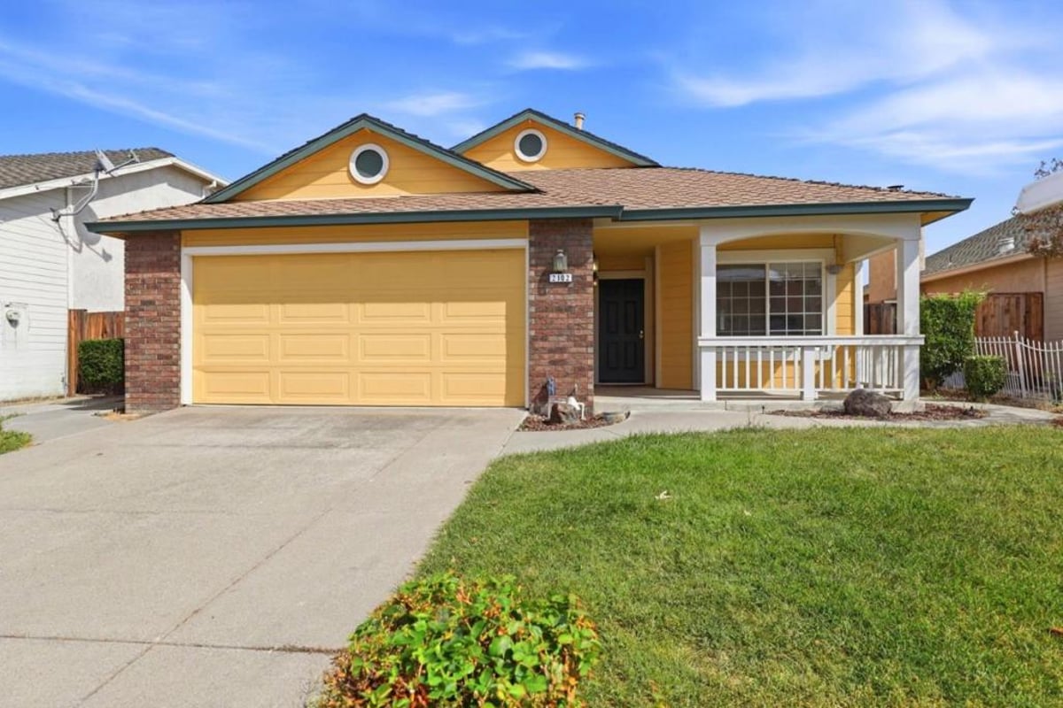 2102 Homecoming Way, Brentwood, CA 94513 — photo 1 of 36