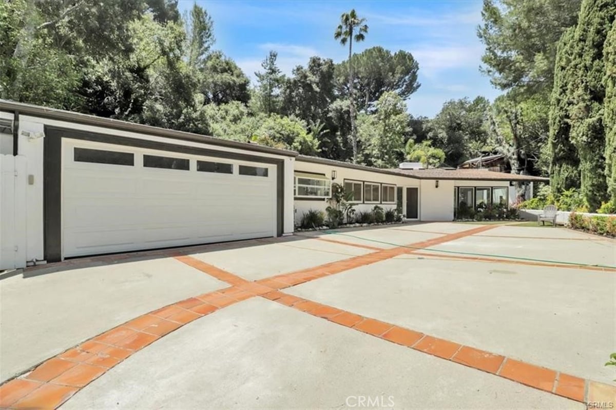 9466 Hidden Valley Place, Beverly Hills, CA 90210 — photo 1 of 18