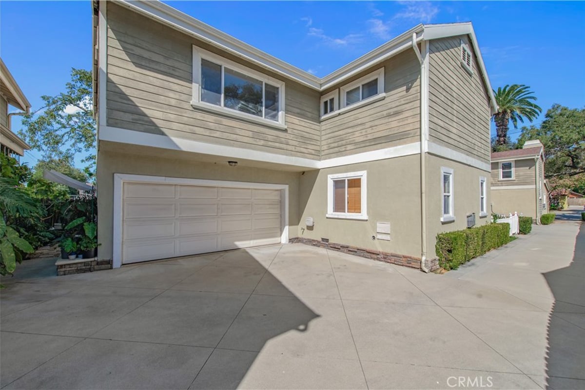 1688 Locust Street, Pasadena, CA 91106 — photo 1 of 33