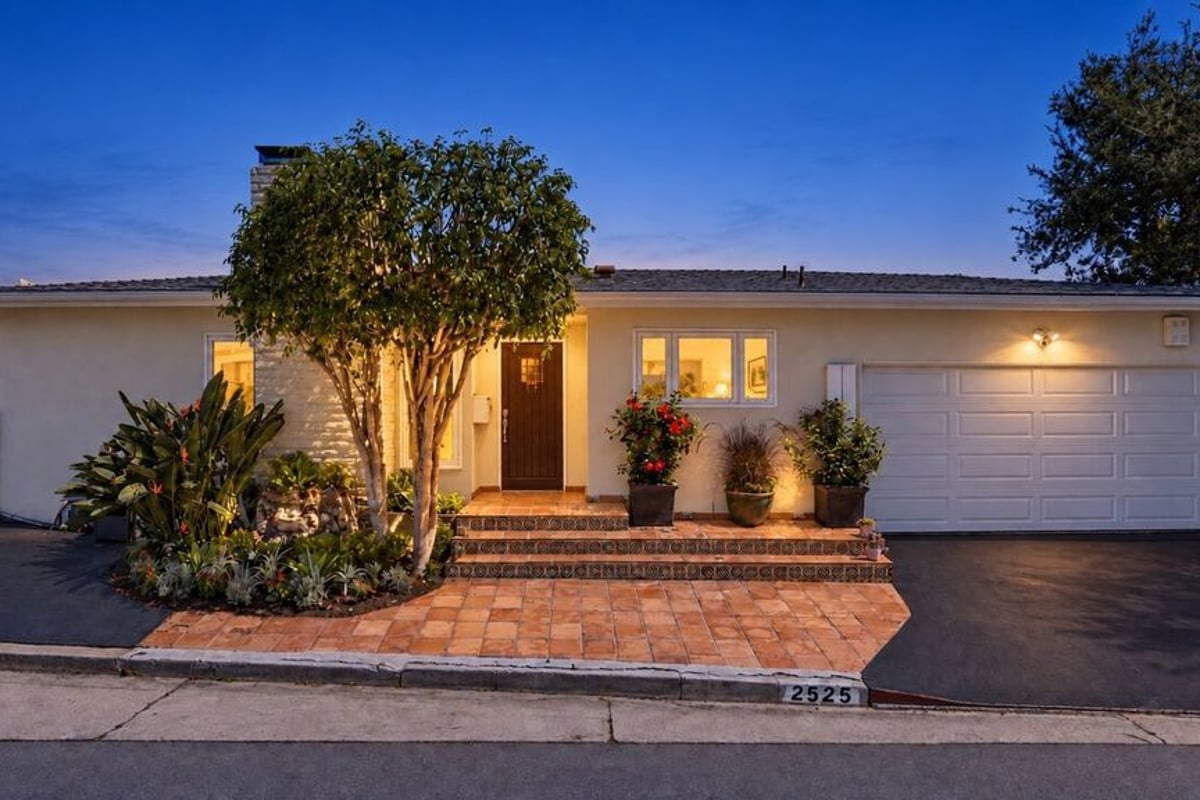 2525 Ivanhoe Drive, Los Angeles, CA 90039 — photo 1 of 46